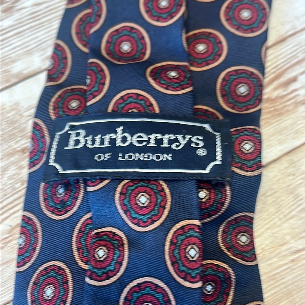 Burberry Burberrys of London Patterned Tie - Picture 2 of 5